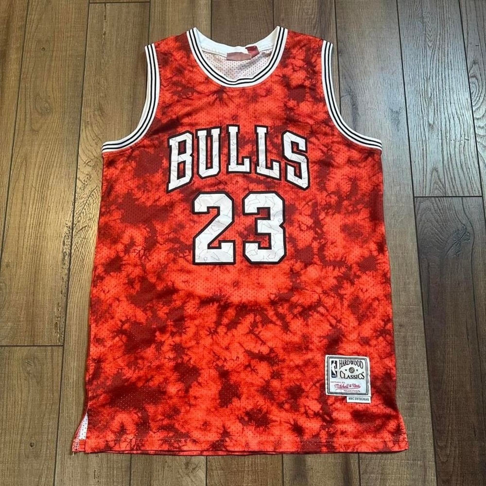 Mitchell & Ness Galaxy Swingman Chicago Bulls Michael Jordan Jersey Men's Large